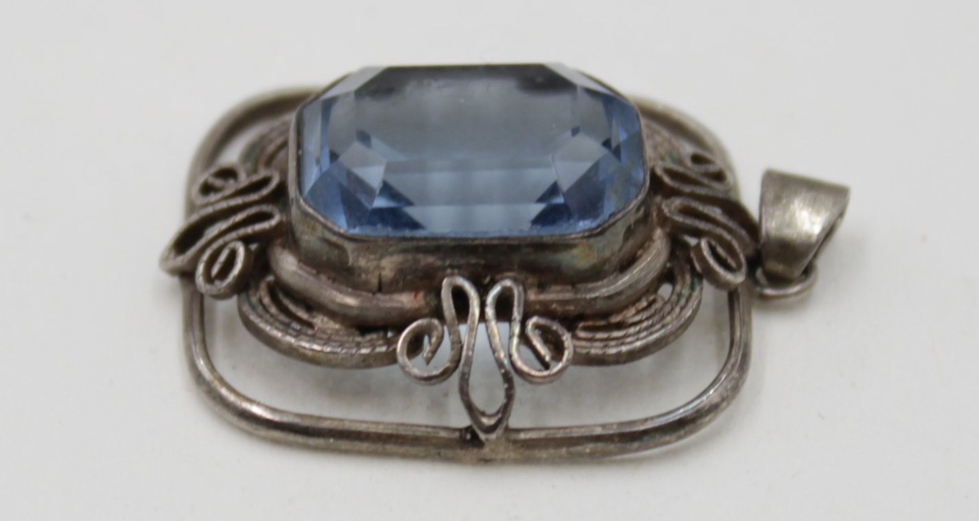 Anhänger, 835er Silber, um 1900, hellblauer facc. Stein, zus. L-3,7cm, 6,2gr. - Bild 2 aus 3
