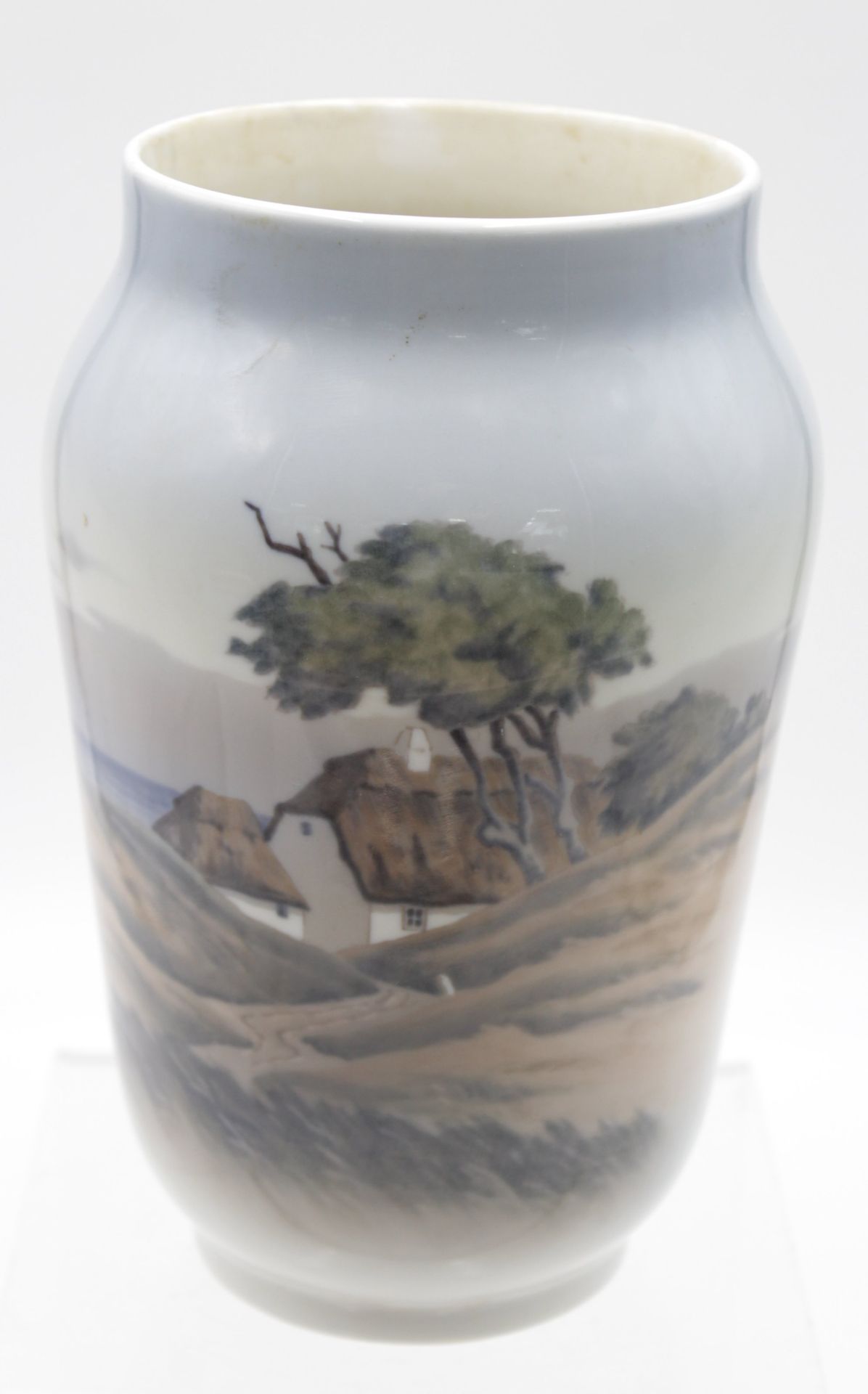 Vase, Royal Copenhagen, Landschaftsbemalung in Unterglasur, H-21cm.