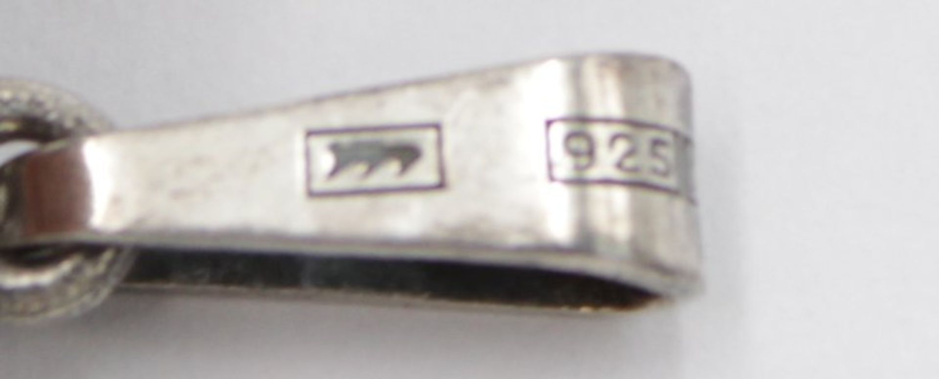 Set, 925er Silber, Ring mit offener Schiene, Anhänger, je mit klarem Stein, zus. 11,9gr. - Bild 6 aus 6