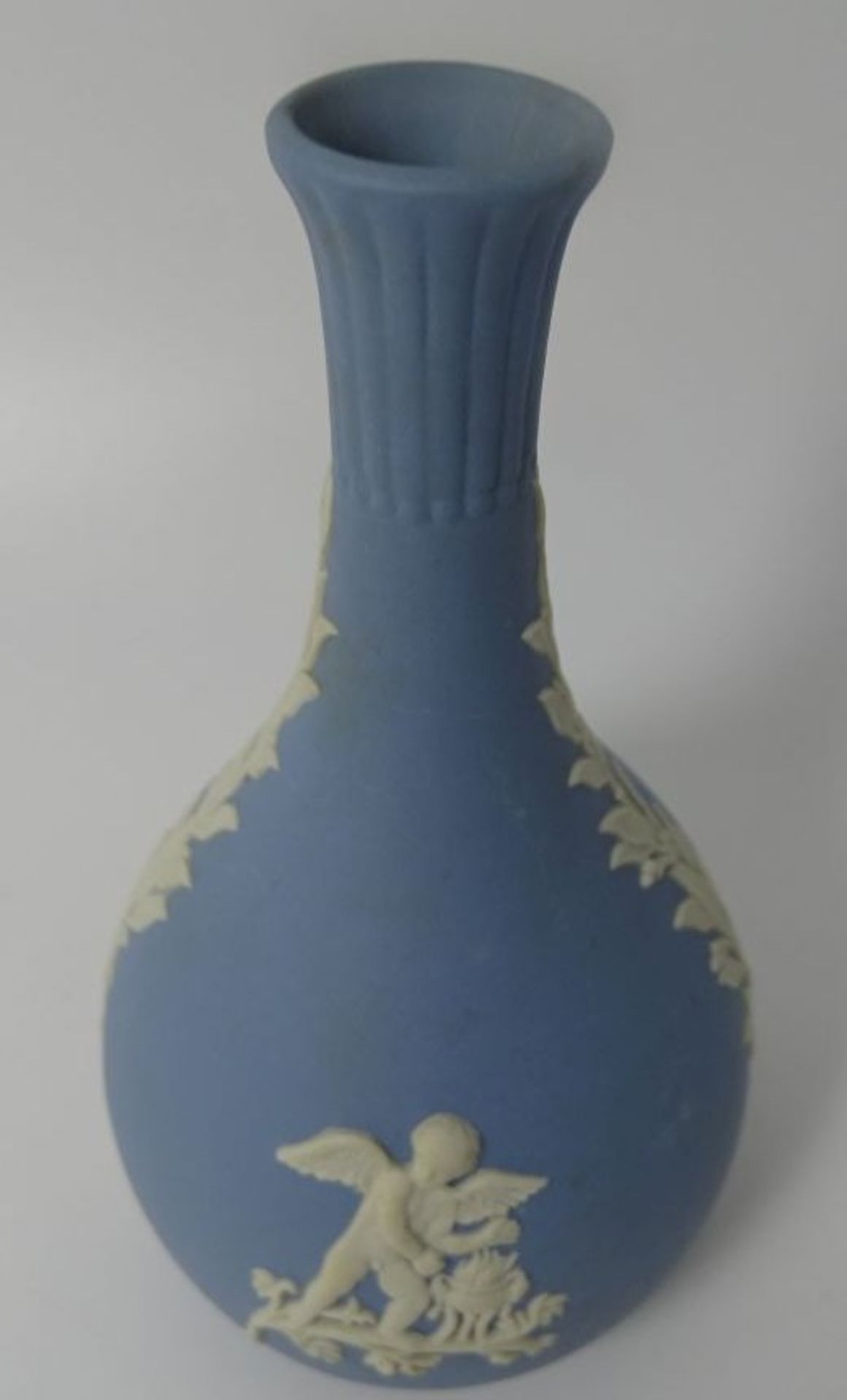 kl. Vase "Wedgwood", blau/weiss, H-12 cm - Image 3 of 4