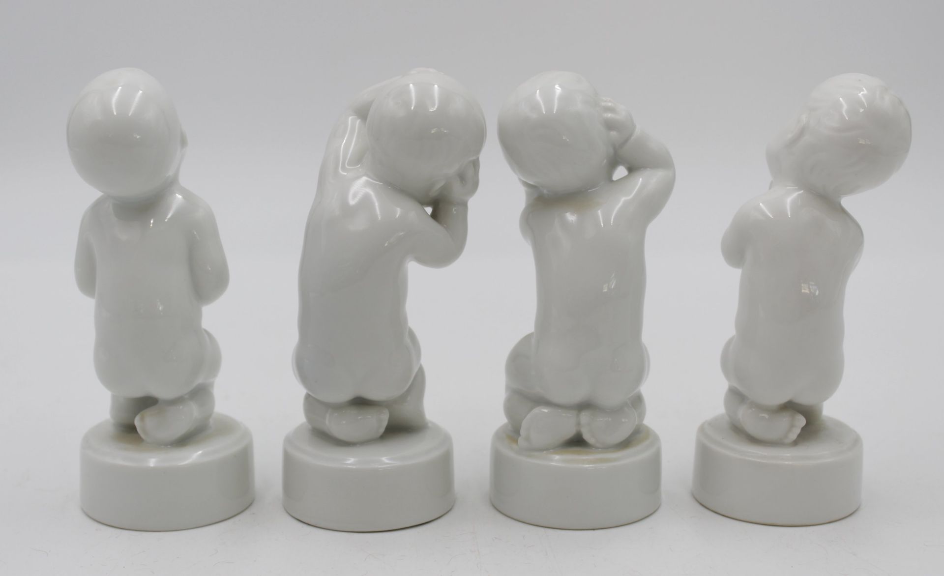 4 Porzellanfiguren, Bing & Grøndahl , Entw. Svend Lindhart, ca. H-11,5cm - Image 2 of 4