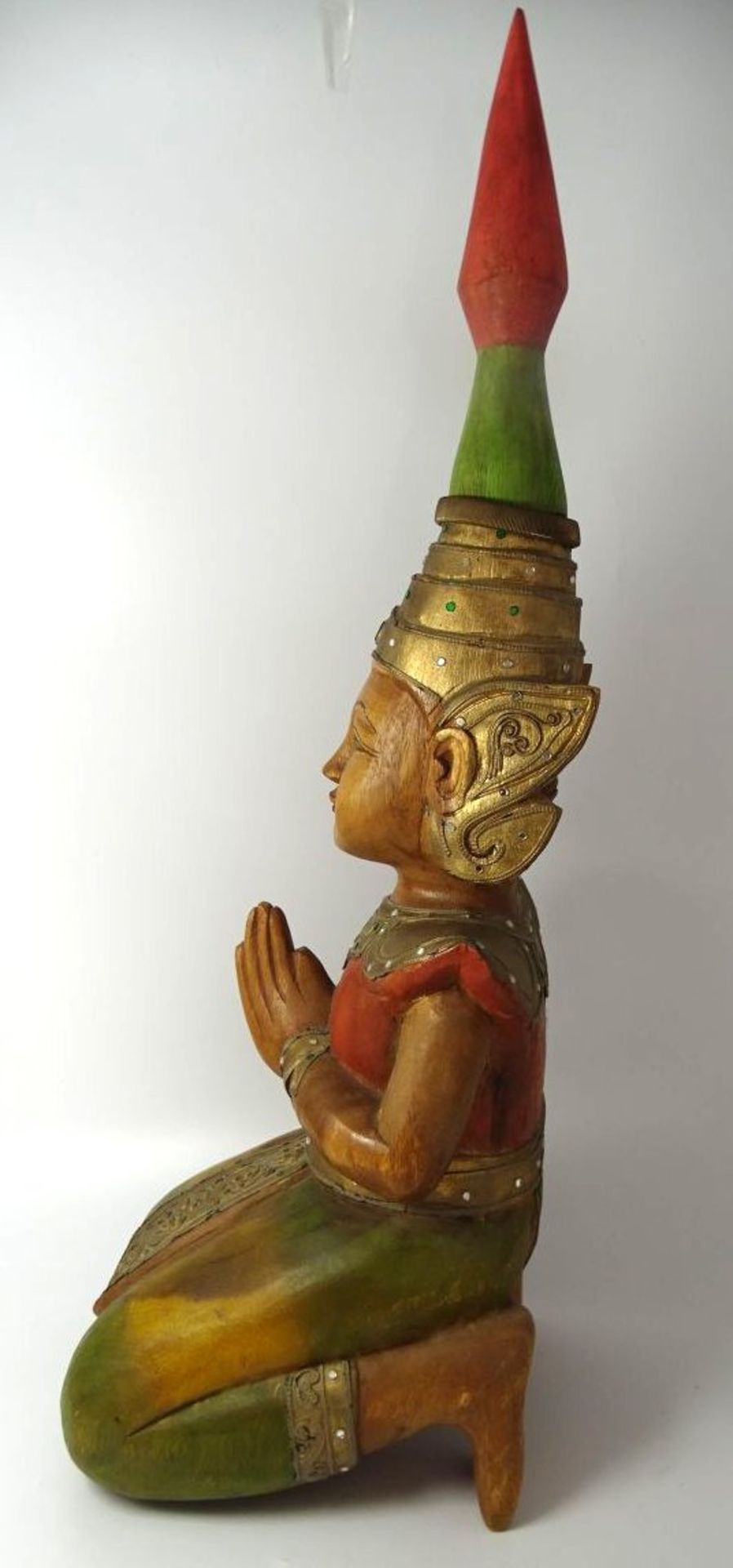 betender Tempeldiener, Holzschnitzerei, wohl Thailand, H-66 cm - Bild 4 aus 6