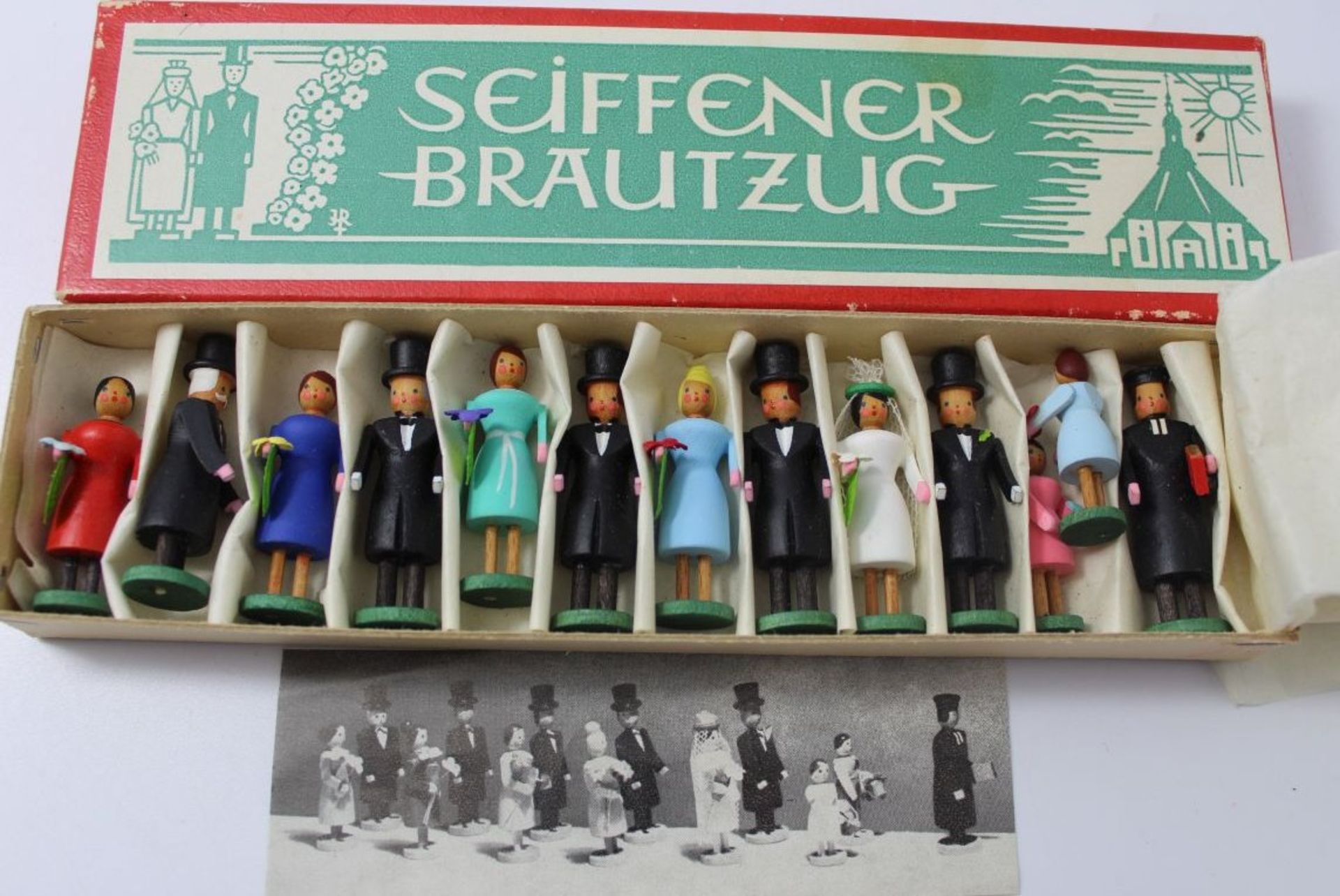 orig. Erzgebirge "Seiffener Brautzug" in orig. Karton, 13 Figuren