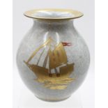 bauchige Vase, Royal Copenhagen, Craquelée, Nr. 2505, Fisch u.- Schiffsbemalung in Gold, H-21cm.