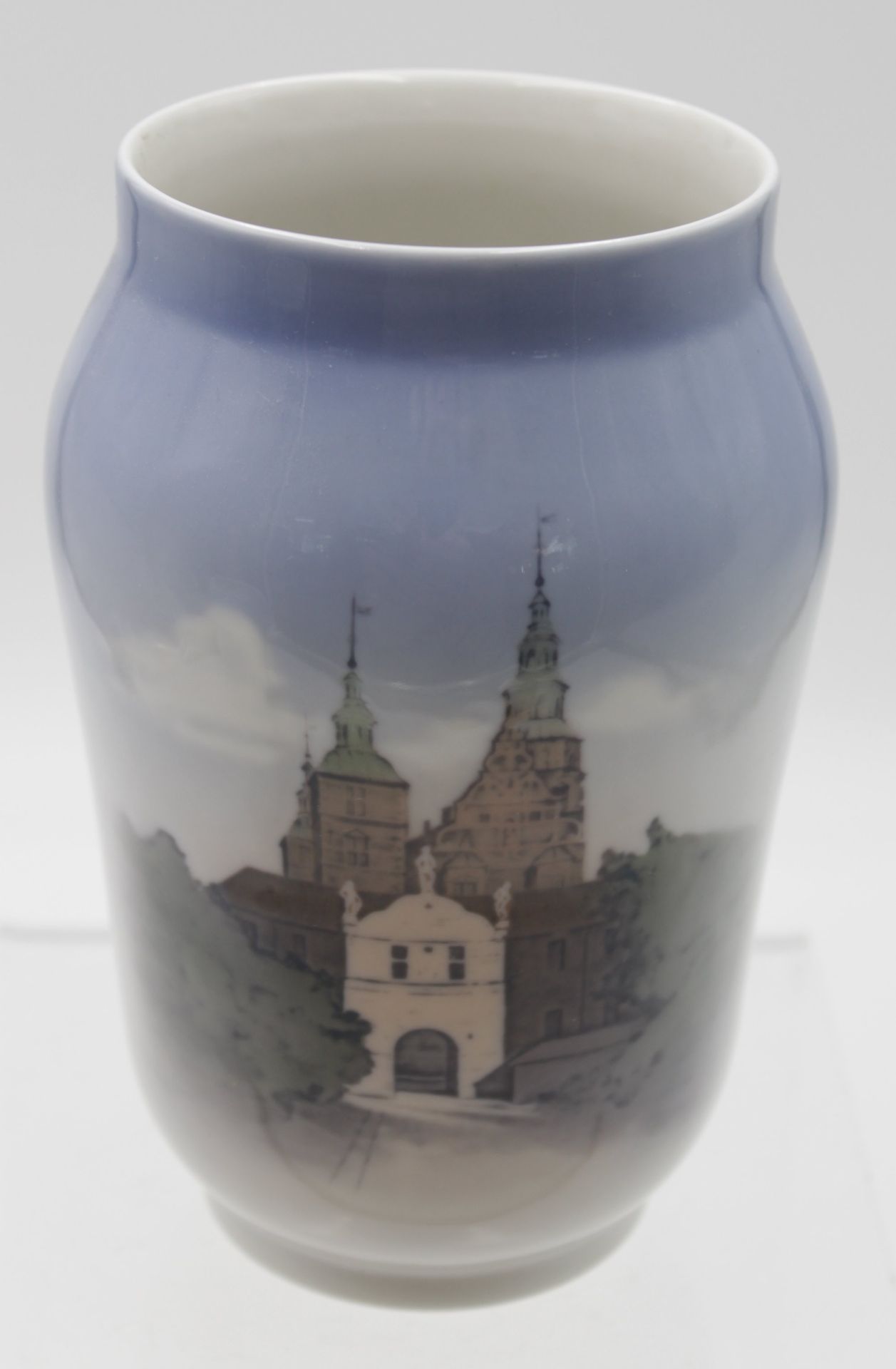 Vase, Royal Copenhagen, Stadttoransicht, H-17cm.