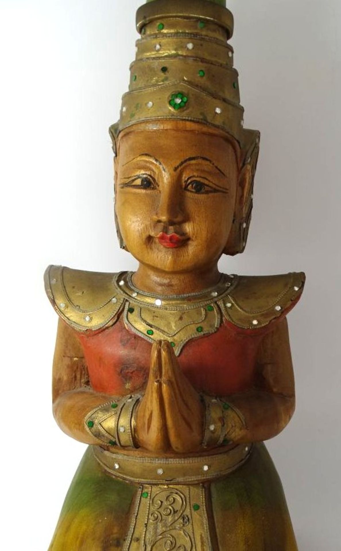 betender Tempeldiener, Holzschnitzerei, wohl Thailand, H-66 cm - Bild 2 aus 6