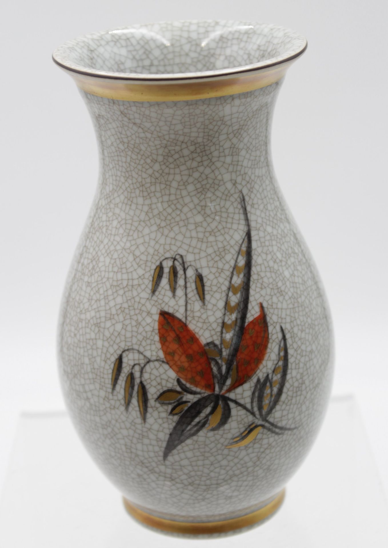 kl. Vase, Royal Copenhagen, Craquelée, Nr. 2782, florale Bemalung, H-18cm.