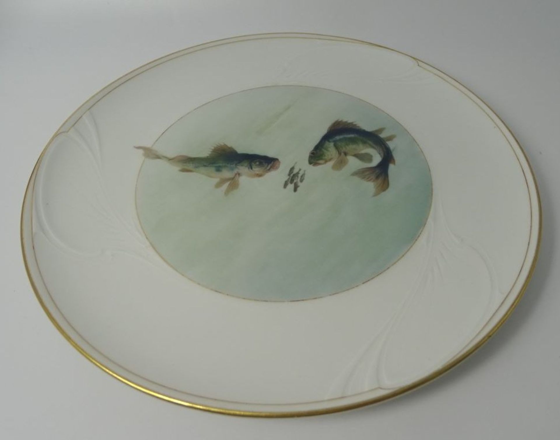 gr. Jugendstil-Fischplatte "Meissen" 1.Wahl, Relief-und Fischdekor, D-28,5 cm