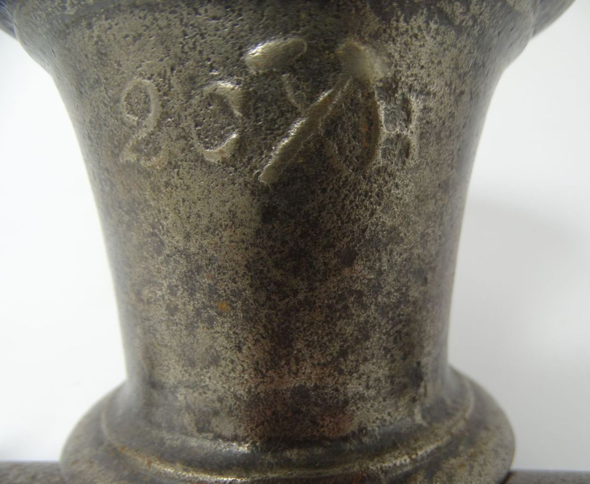 kl. antiker Eisenmörser mit Pistill, 19.Jhd., H-7 cm - Bild 3 aus 7