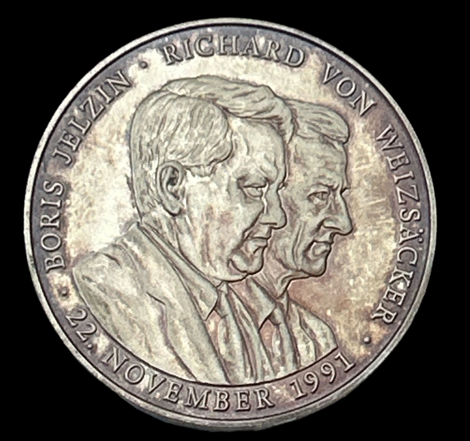 Silber-Medaille "Ein Herz für Kinder in Russland" Bild-Aktion 1991, mit Zertifikat, 38,10 gr., stem - Image 2 of 2