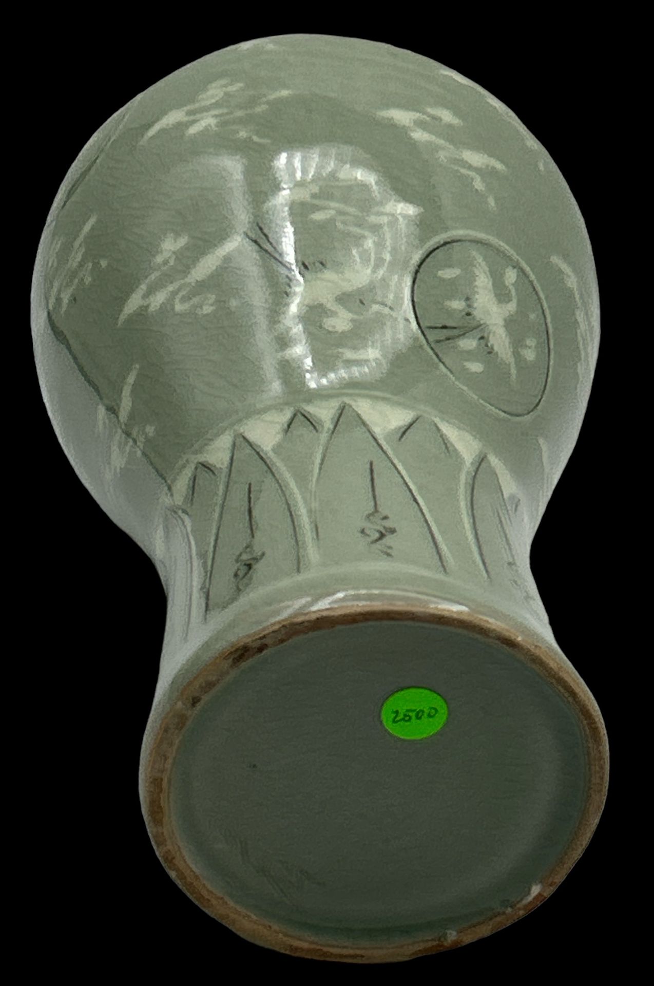 Seladongrüne Vase mit Reiherdarstellungen, China, H-22 cm - Bild 3 aus 3