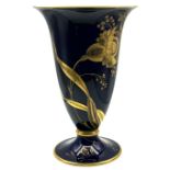 grosse Rosenthal Vase auf Stand, Kobalt mit Goldblumen, H-29,5 cm, D-oben 19 cm