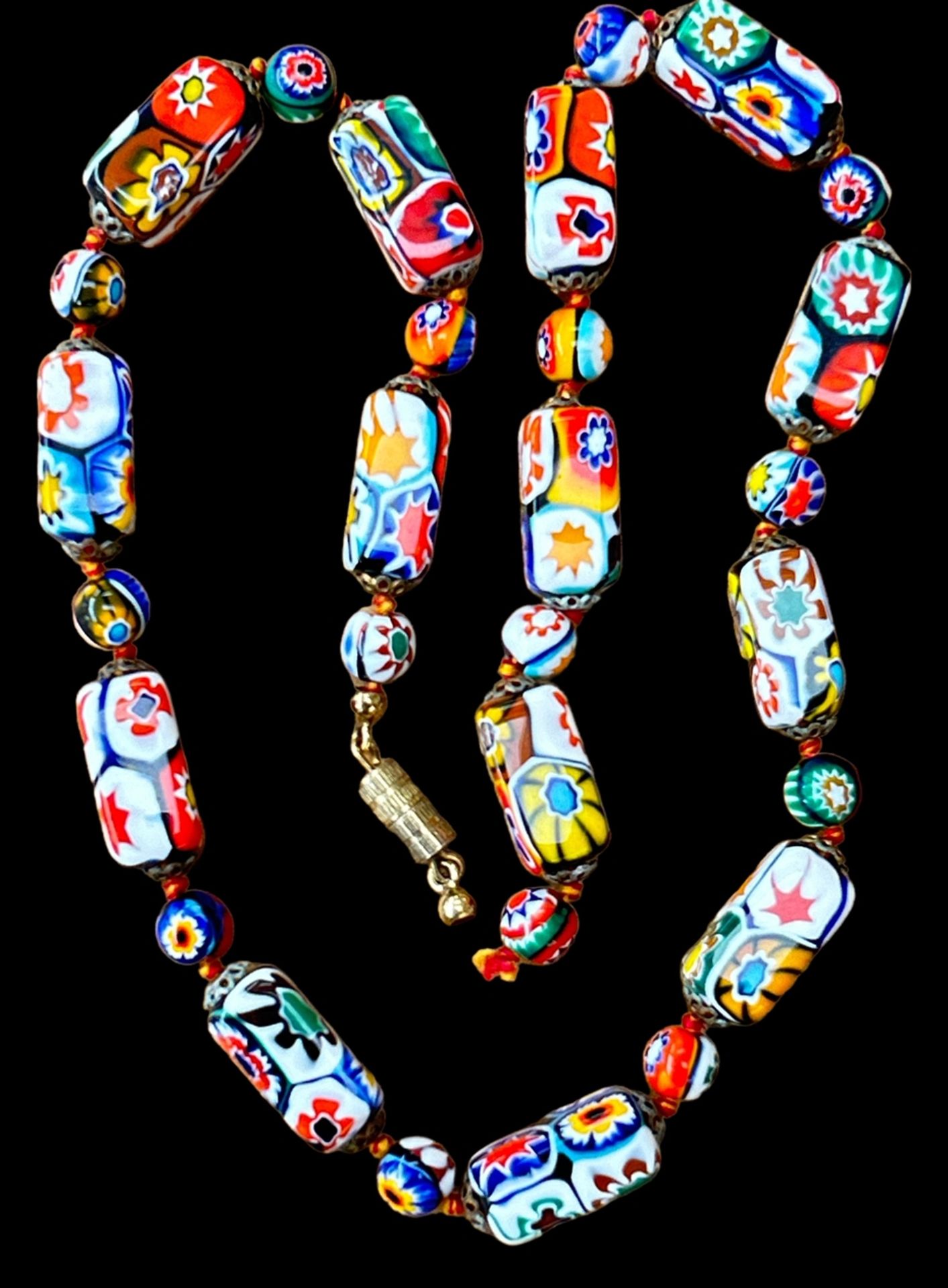 Murano Halsband. Mille fiori Dekor, Schliesse lose, L-50 cm, 70 gr. - Bild 2 aus 2