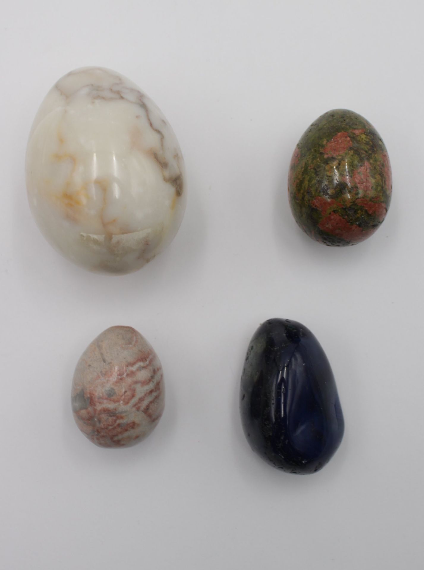 3x div. Stein-Eier sowie ein Stein, Größte ca. L-7cm