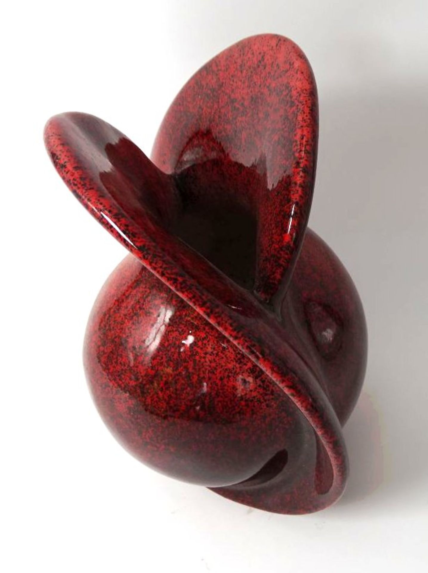 Kunstkeramik-Vase rot, signiert Stocker, H-20 cm, B-20 cm