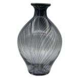 gr. Vase mit Streifendekor?, leicht lila getönt, H-27 cm, D-16 cm