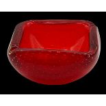 eckiger Murano-Ascher, rot mit Luftbläschen, H-6,5 cm, 11x11 cm
