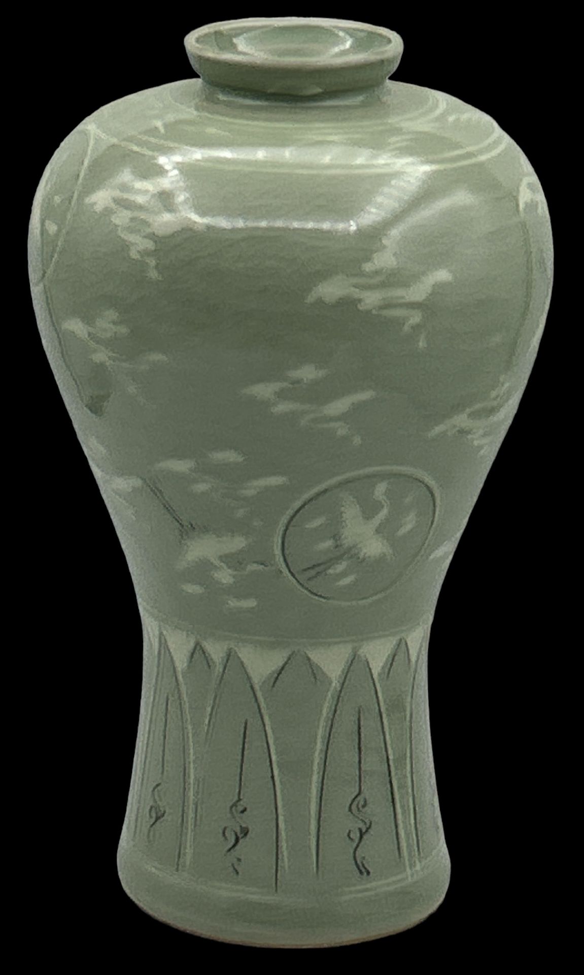 Seladongrüne Vase mit Reiherdarstellungen, China, H-22 cm - Bild 2 aus 3