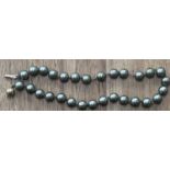 Perlenarmband, grau, mit Goldschliesse -375-, Perlen ca. 0,5 cm, L-ca. 23 cm