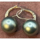 Paar Perlohrhänger, Gold-585-, Perle D-1,2 cm, 6,6 gr.