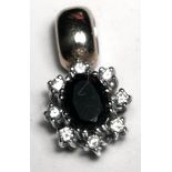 Bicolor Goldanhänger-585-, schwarzer Centerstein, umringt von Diamanten, H-2 cm, 2,9 gr