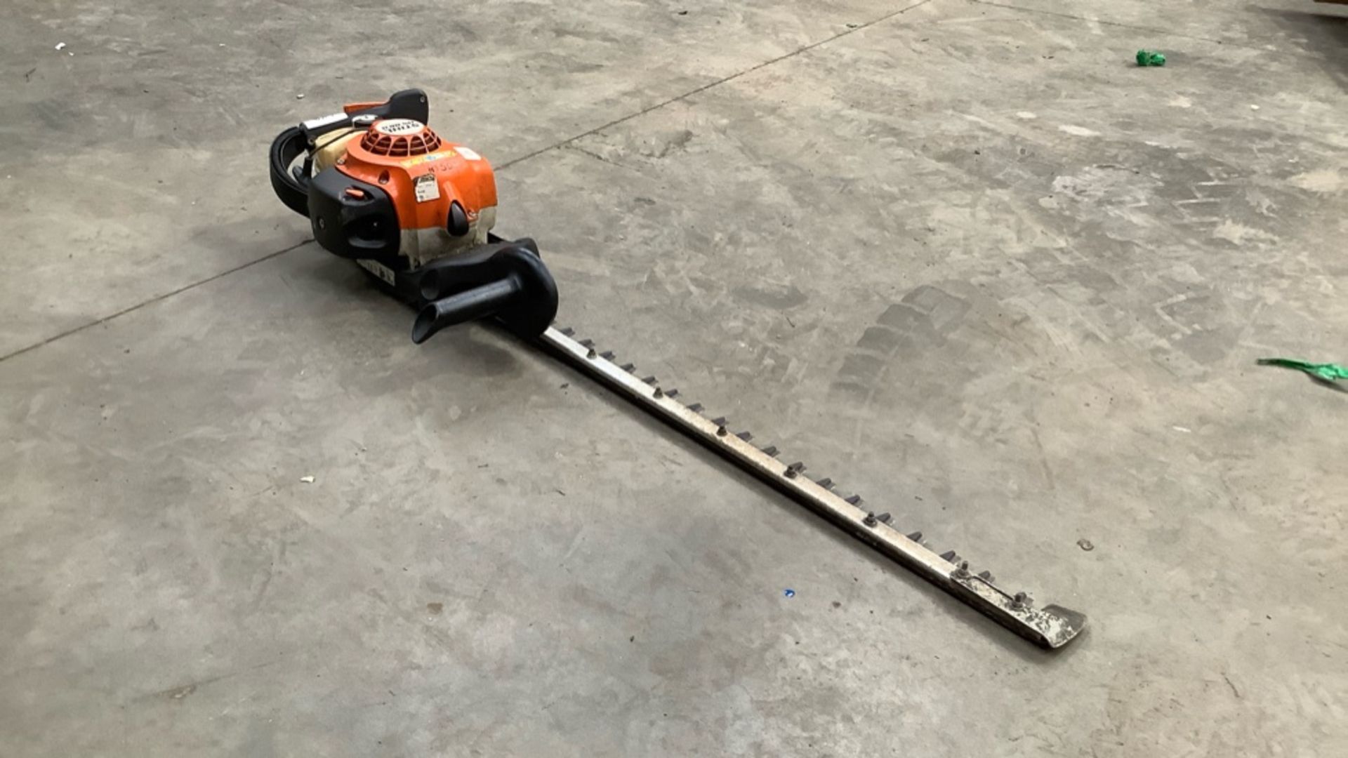 STIHL HS86R HEDGE CUTTER