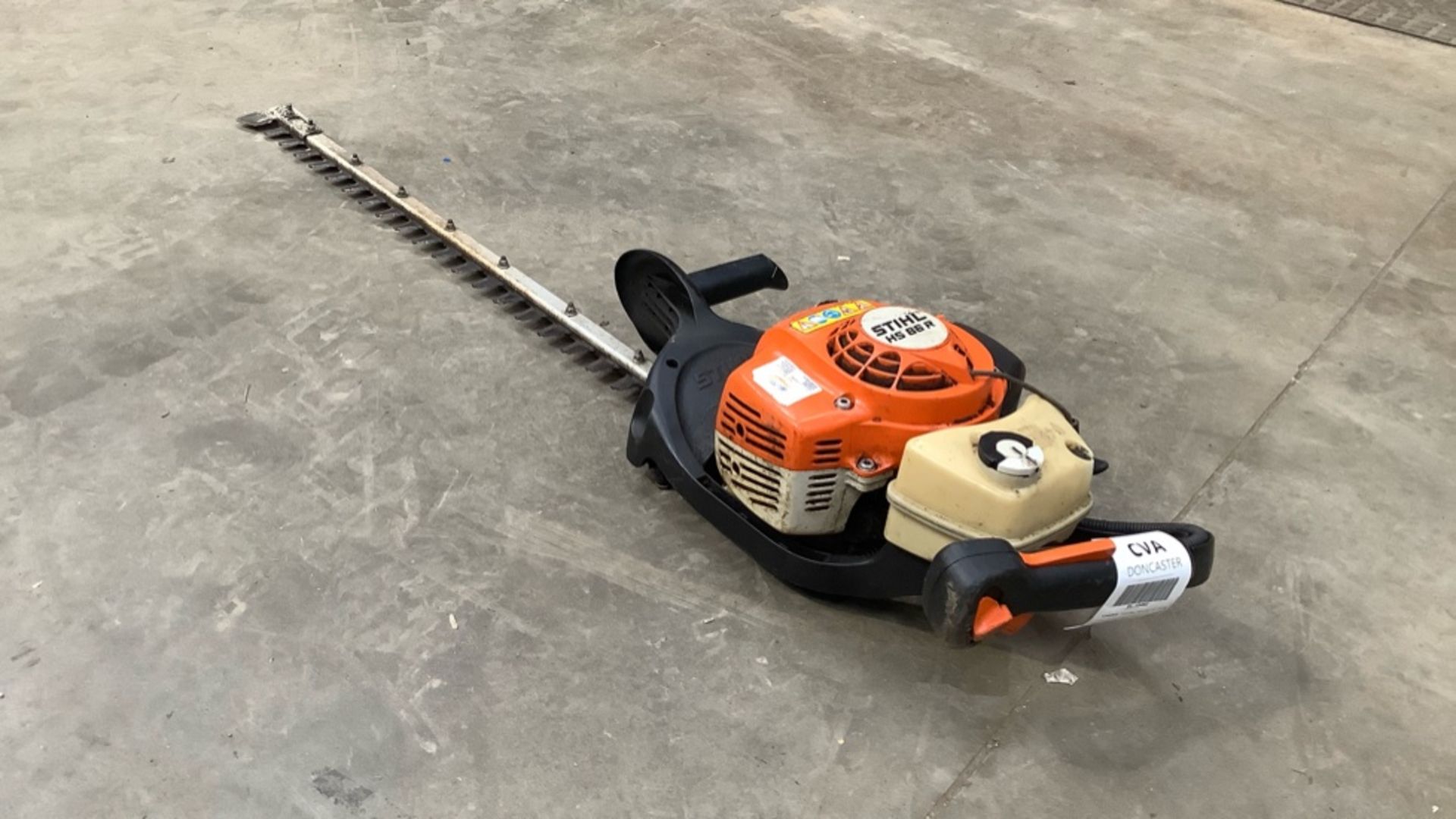 STIHL HS86R HEDGE CUTTER - Image 3 of 6