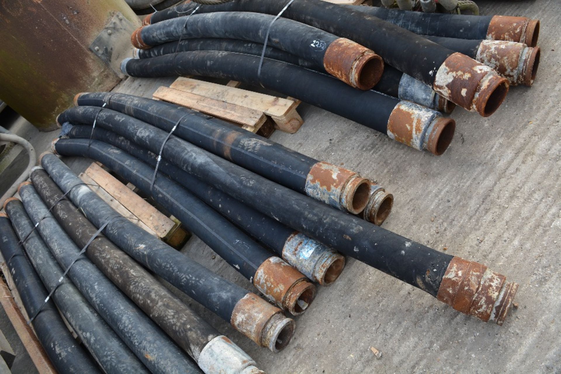 4'' CONCRETE PIPES (6 OF) INCL. 3M LENGTHS (5 OF), 4M LENGTH (1 OF), ID: PL-15643, RUISLIP PLANT