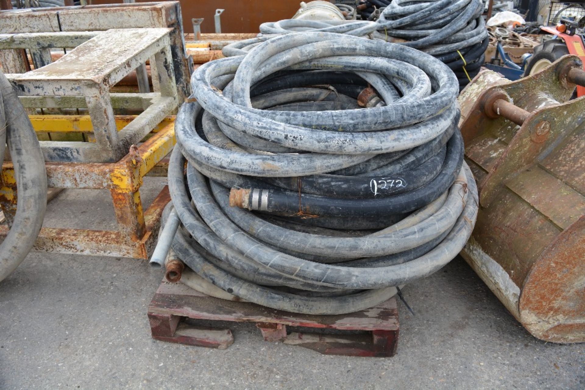 ASSORTED GROUT / SCREED PIPES (1 PALLET), ID: PL-15664, RUISLIP PLANT HIRE LTD. *UNRESERVED*