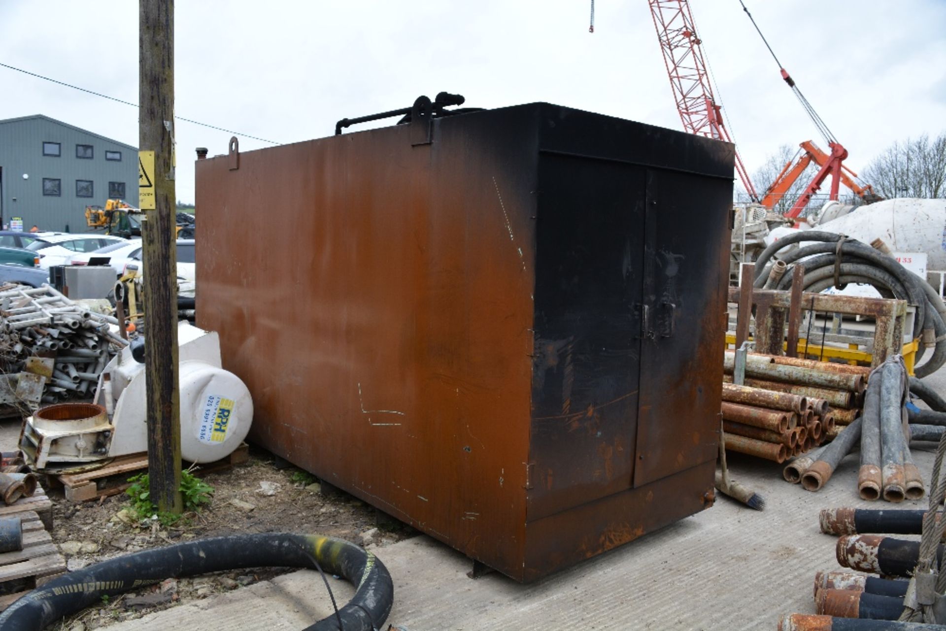 5,570 LITRE BUNDED DIESEL TANK (YEAR 2015), C/W 230V PUMP, BEEN USED FOR RED DIESEL, ID: PL-15633, - Image 2 of 8