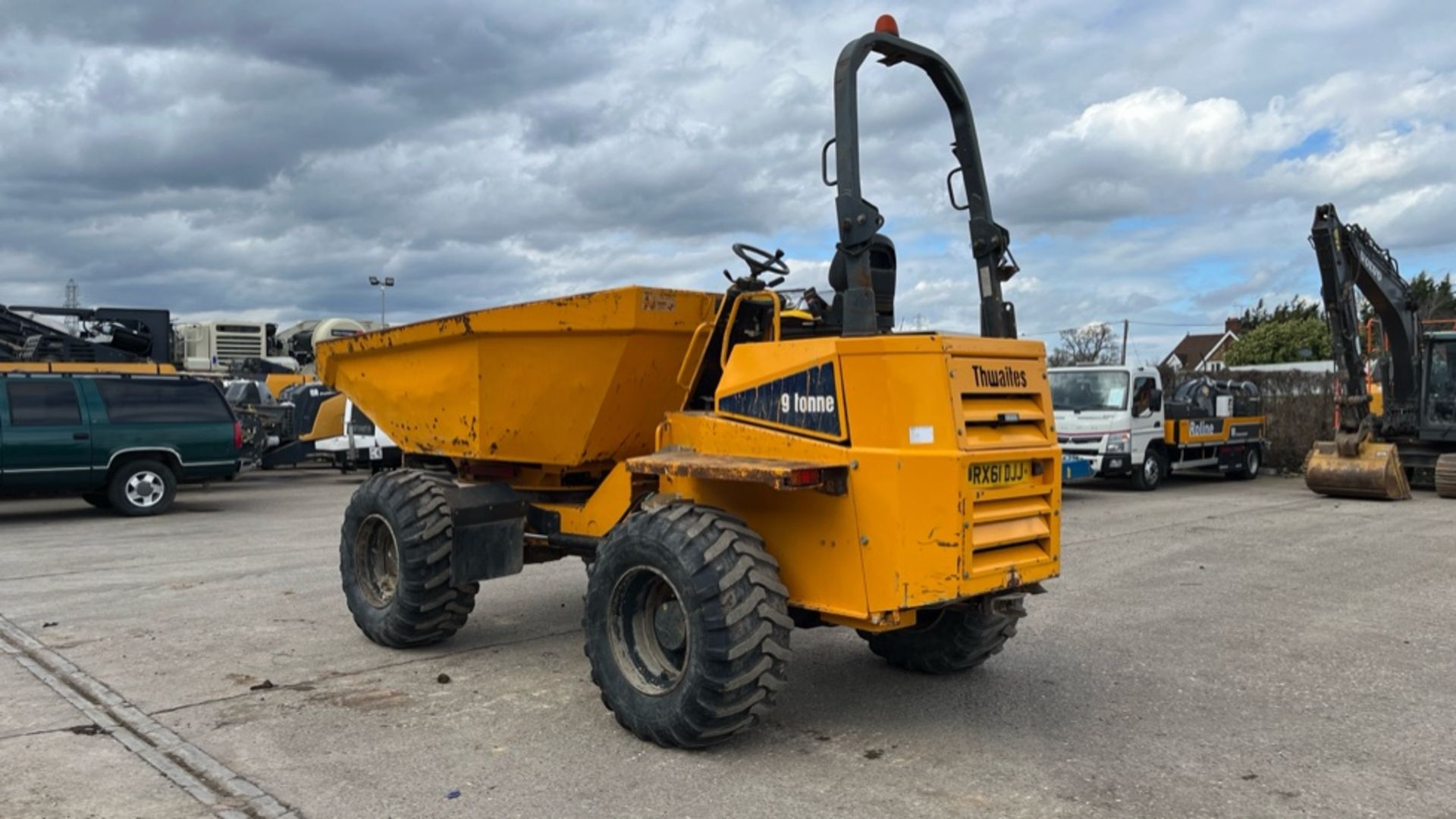 THWAITES 9 TONNE Dumper - Swivel Skip Diesel (YEAR 2011) - Image 3 of 19