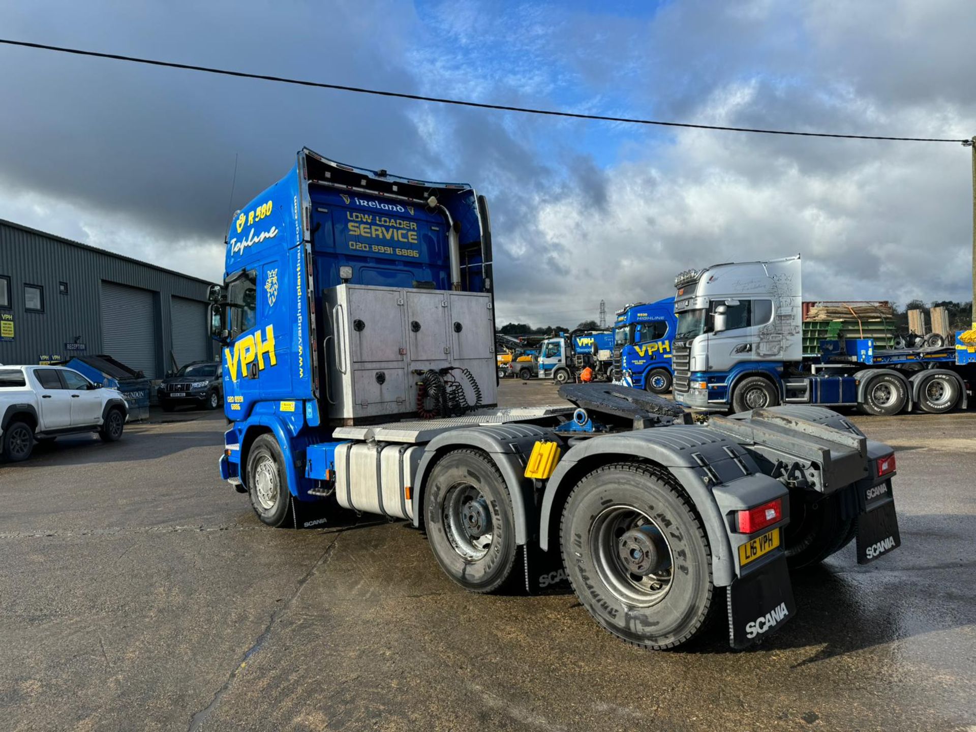 SCANIA R 580 V8 EURO 6 150 TONNE Tractor Unit 6x4 (Year 2015) - Image 3 of 4