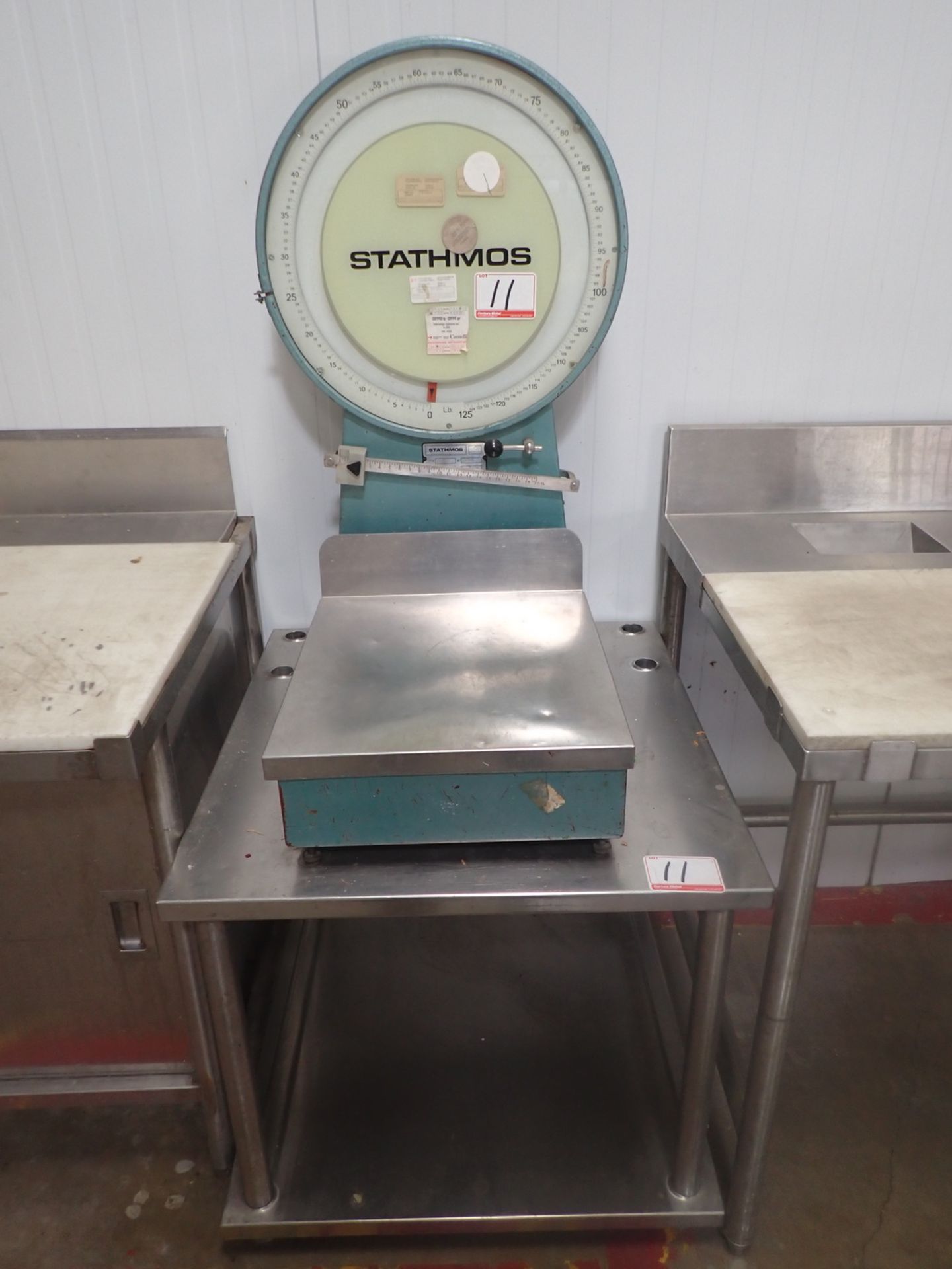 STATHMOS 326 16.5 X 19" 145LBS CAP SCALE W/ STAINLESS STEEL 28 X 30" TABLE