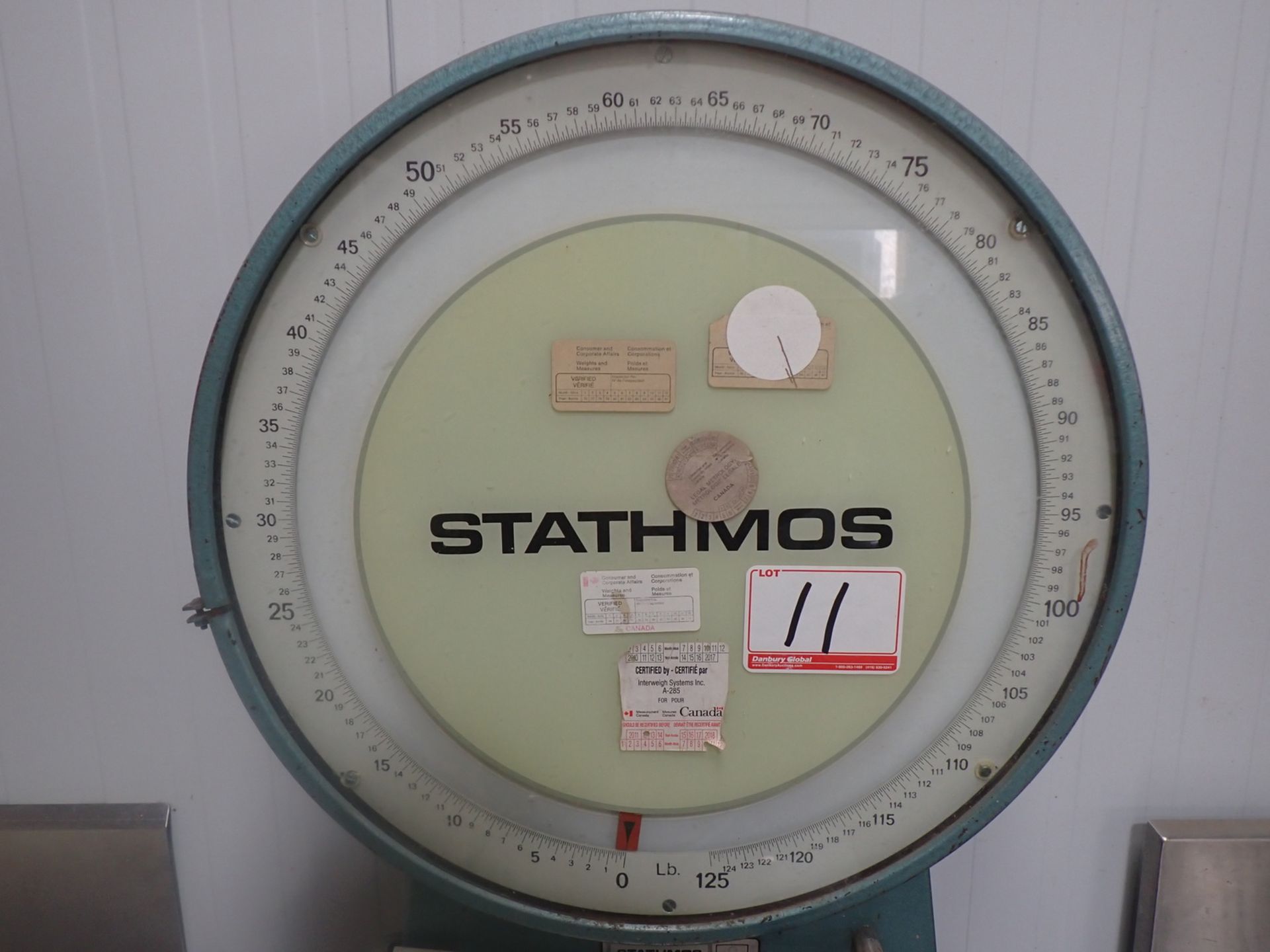 STATHMOS 326 16.5 X 19" 145LBS CAP SCALE W/ STAINLESS STEEL 28 X 30" TABLE - Image 3 of 3