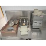 ROBOT COUPE R4X FOOD PROCESSOR W/ ACCESSORIES