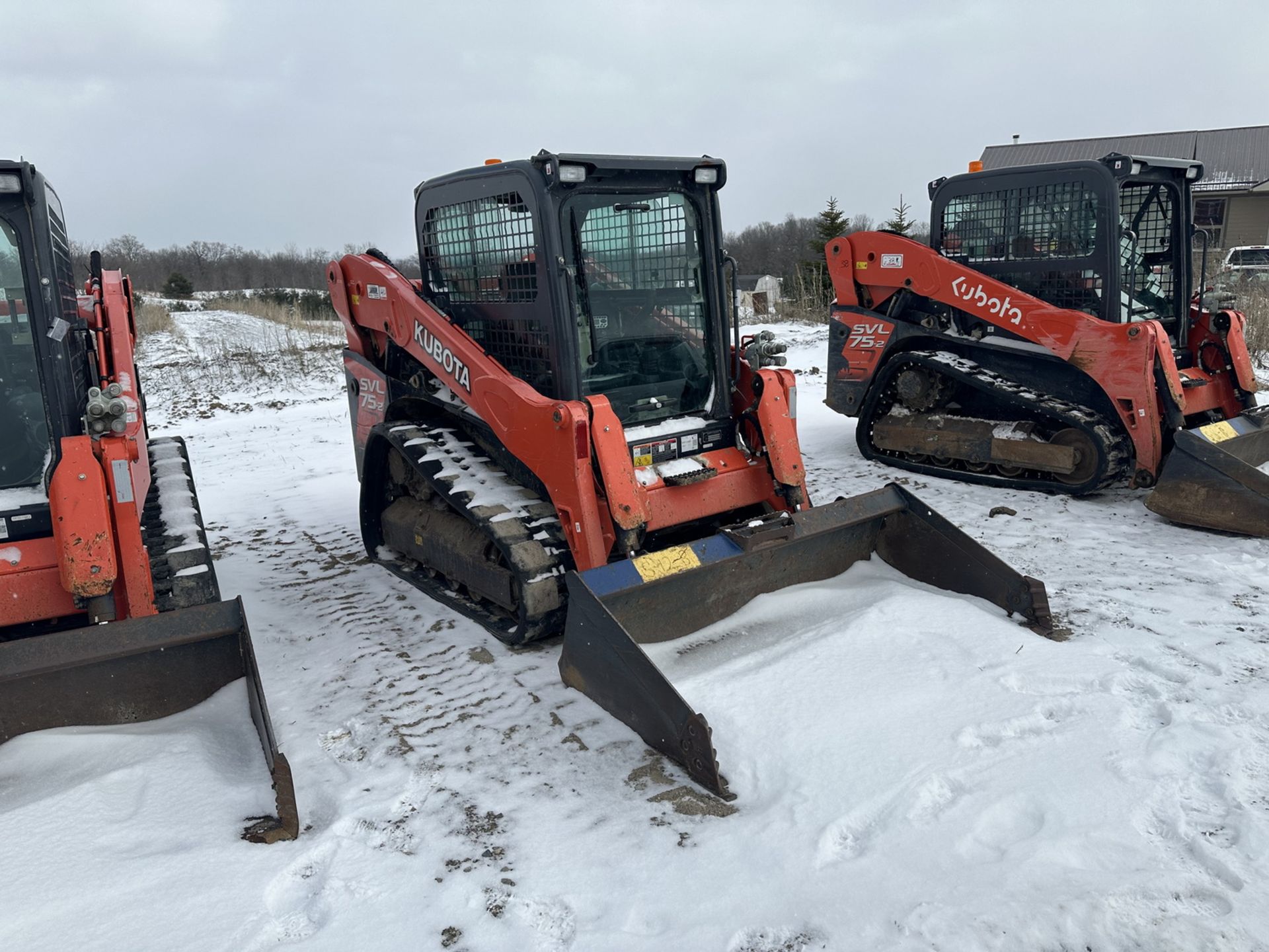 2019 KUBOTA SVL75-2 TRACK SKID STEER LOADER, S/N 48974 (1,876 HRS) C/W KUBOTA S6612 72" BUCKET - Image 2 of 11