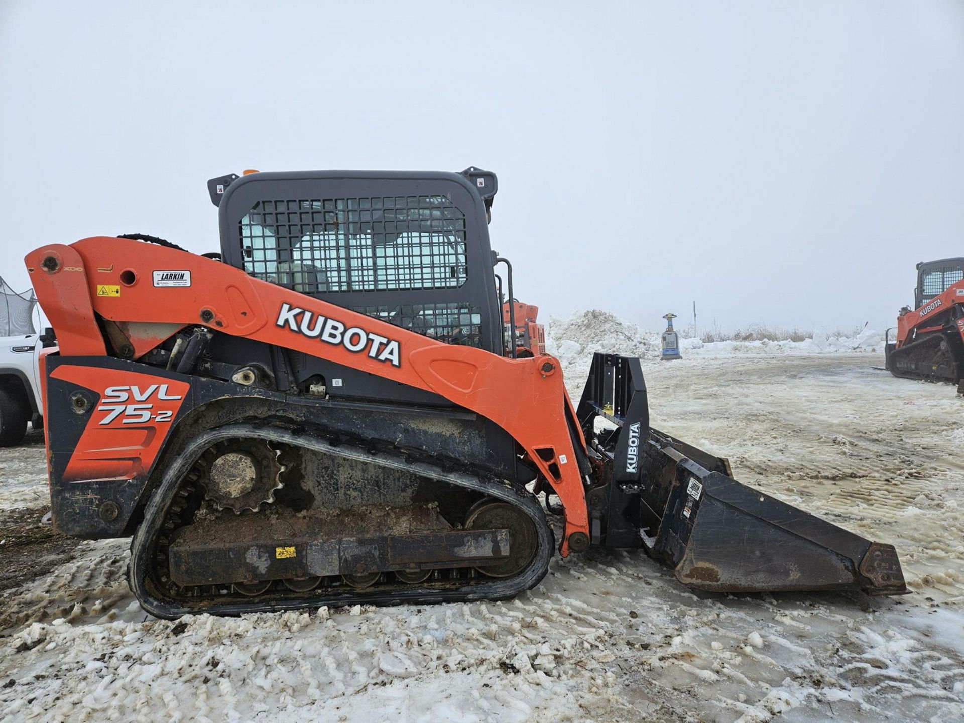 2019 KUBOTA SVL75-2 TRACK SKID STEER LOADER, S/N 48974 (1,876 HRS) C/W KUBOTA S6612 72" BUCKET - Image 6 of 11