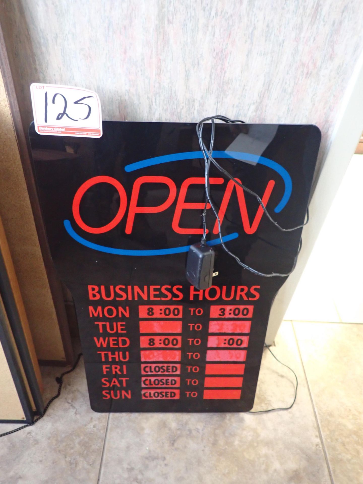 BUSINESS HOURS / OPEN SIGN
