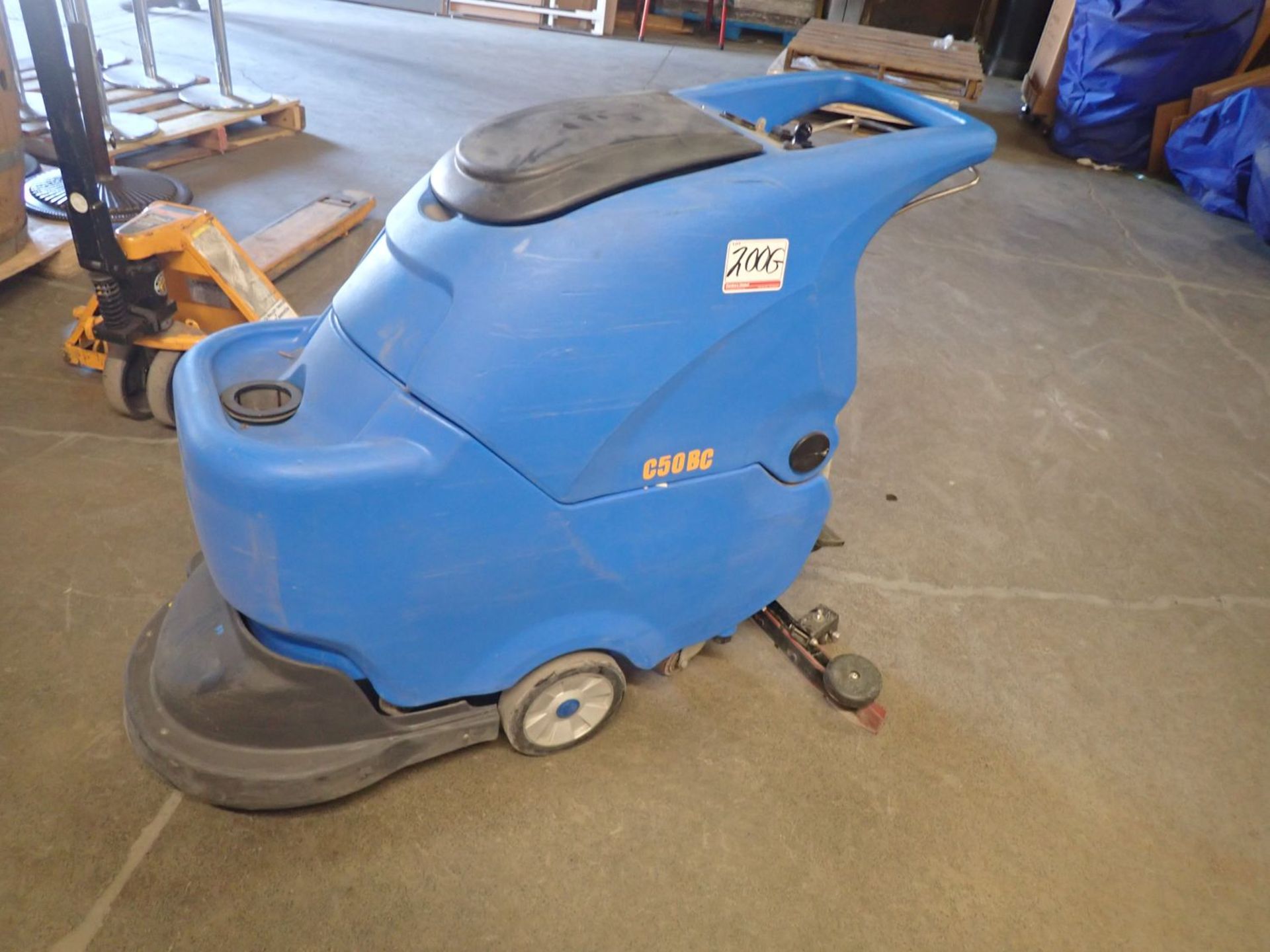 JOHNNY VAC JVC50BC 20" COMMERCIAL FLOOR CLEANER (NEEDS BATTERIES)