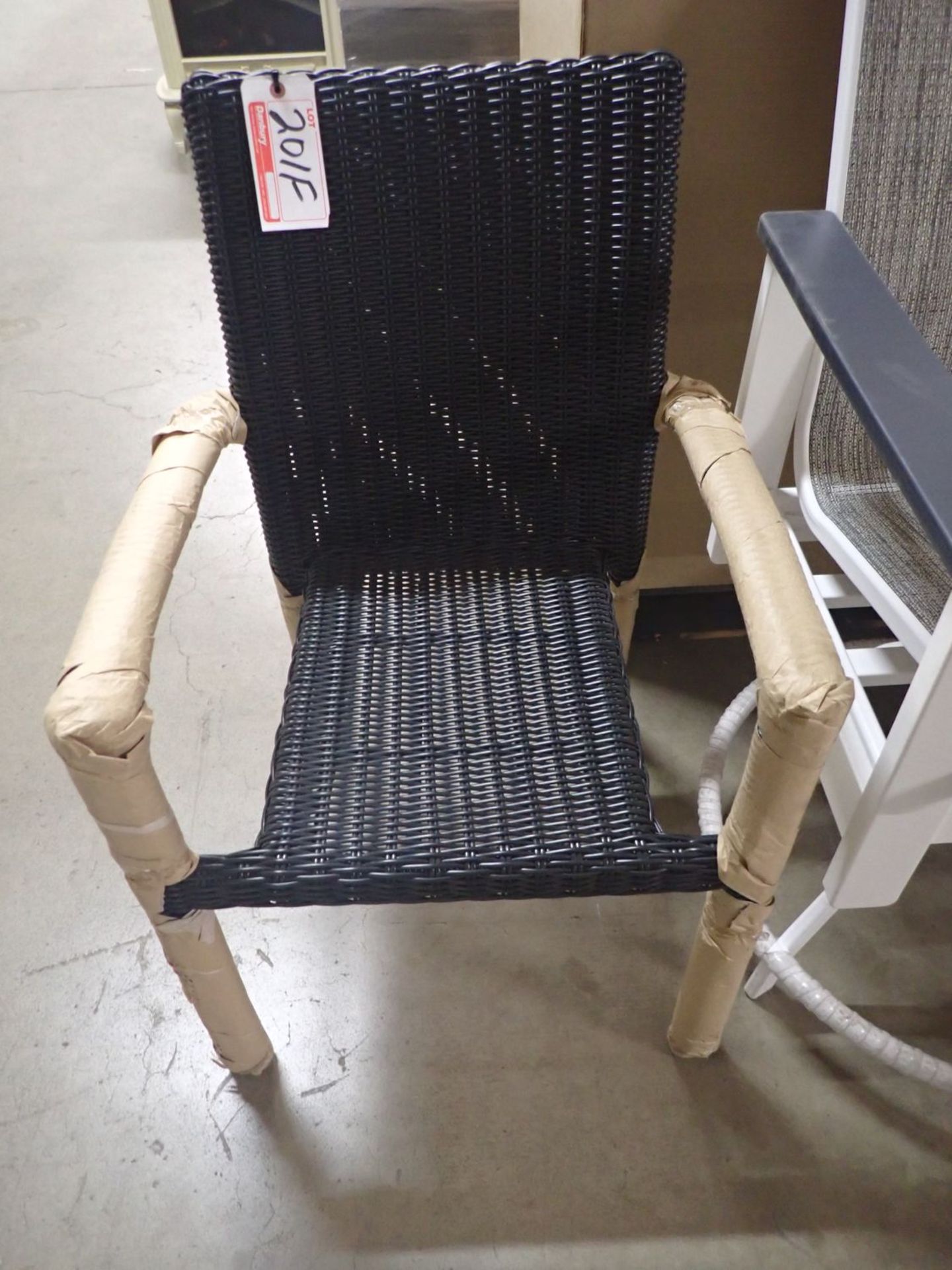 LOT - FABRIC & WICKER ASSTD CHAIRS (4 UNITS) - Image 2 of 4