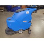 JOHNNY VAC JVC50BC 20" COMMERCIAL FLOOR CLEANER (NEEDS BATTERIES)