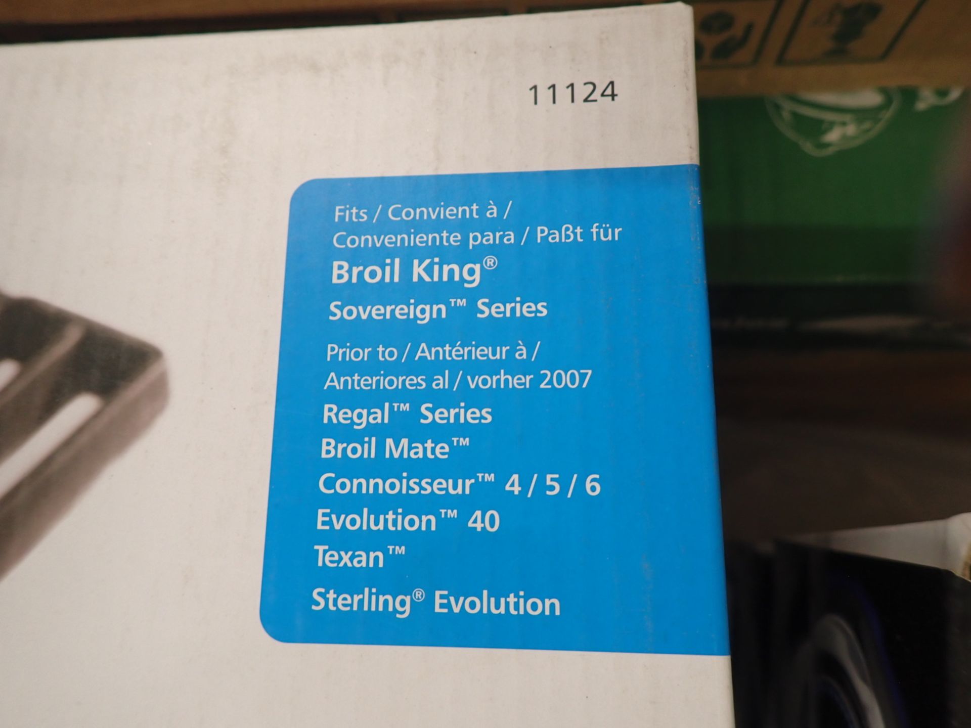 UNITS - BROIL KING CAST IRON COOKING GRID FOR SOVERREIGN SERIES (RETAIL $44.99 EA) - Image 2 of 2