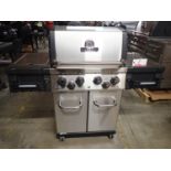 BROIL KING REGAL S-490 PRO 4-BURNER PROPANE BBQ W/ STAINLESS STEEL GRID & SIDE BURNER (MSRP $1,700)