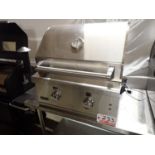 BROILMASTER BSG262N 26" BUILT-IN NATURAL GAS S/S GRILL (MSRP $3,000)