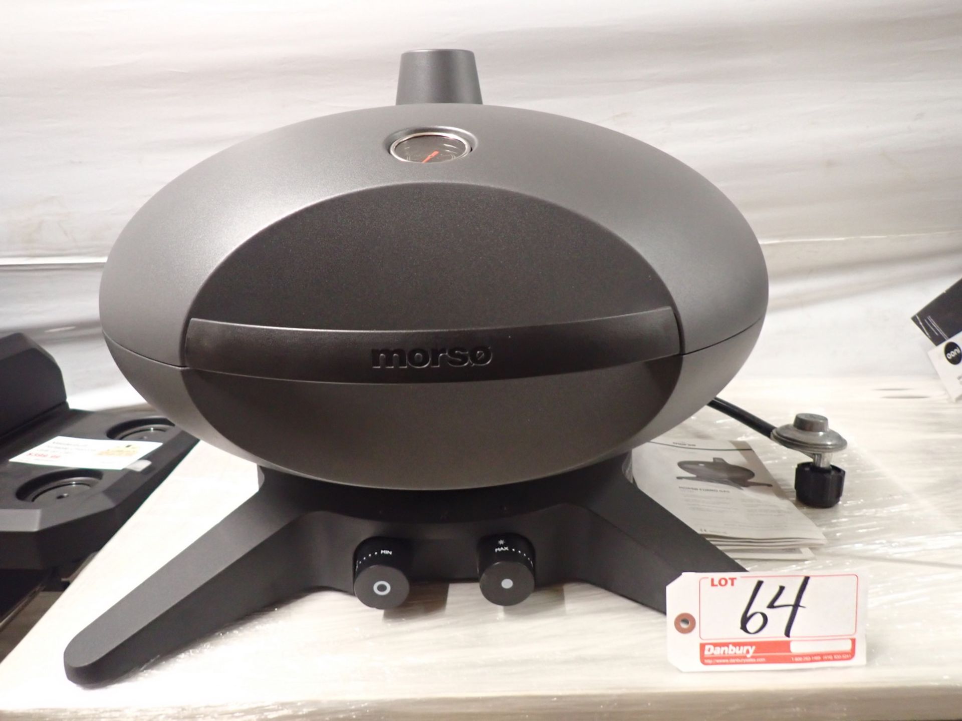 MORSO FORNO MEDIO SQ-330 ROUND SCANDINAVIAN CAST IRON PROPOANE TRAVEL BBQ (MSRP $900)