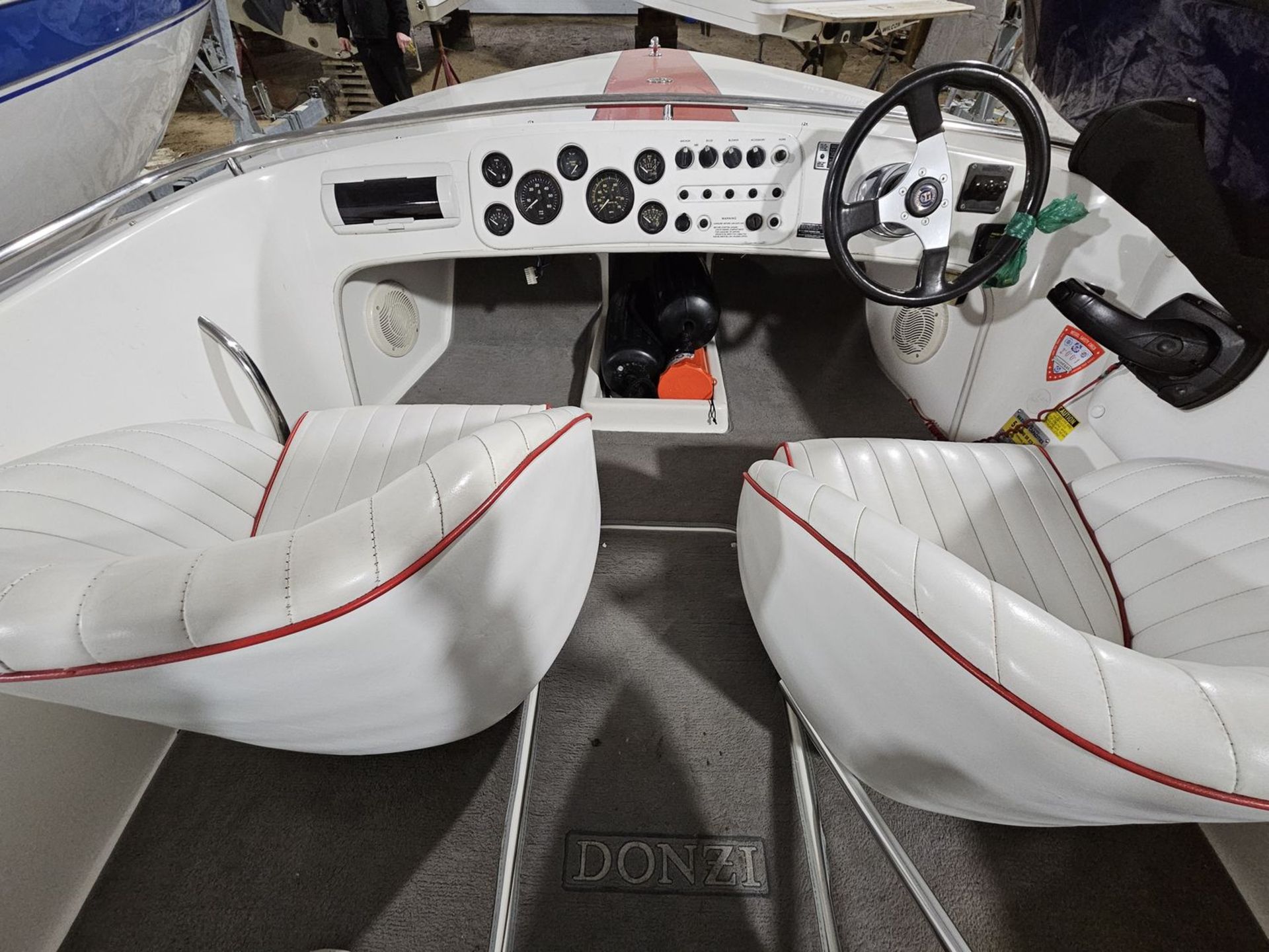 DONZI CLASSIC 18 SPEED BOAT, 18'L, 7' BEAM W/ MERCRUISER 350HP MAGNUM ALPHAONE MOTOR, HIN - Image 3 of 10