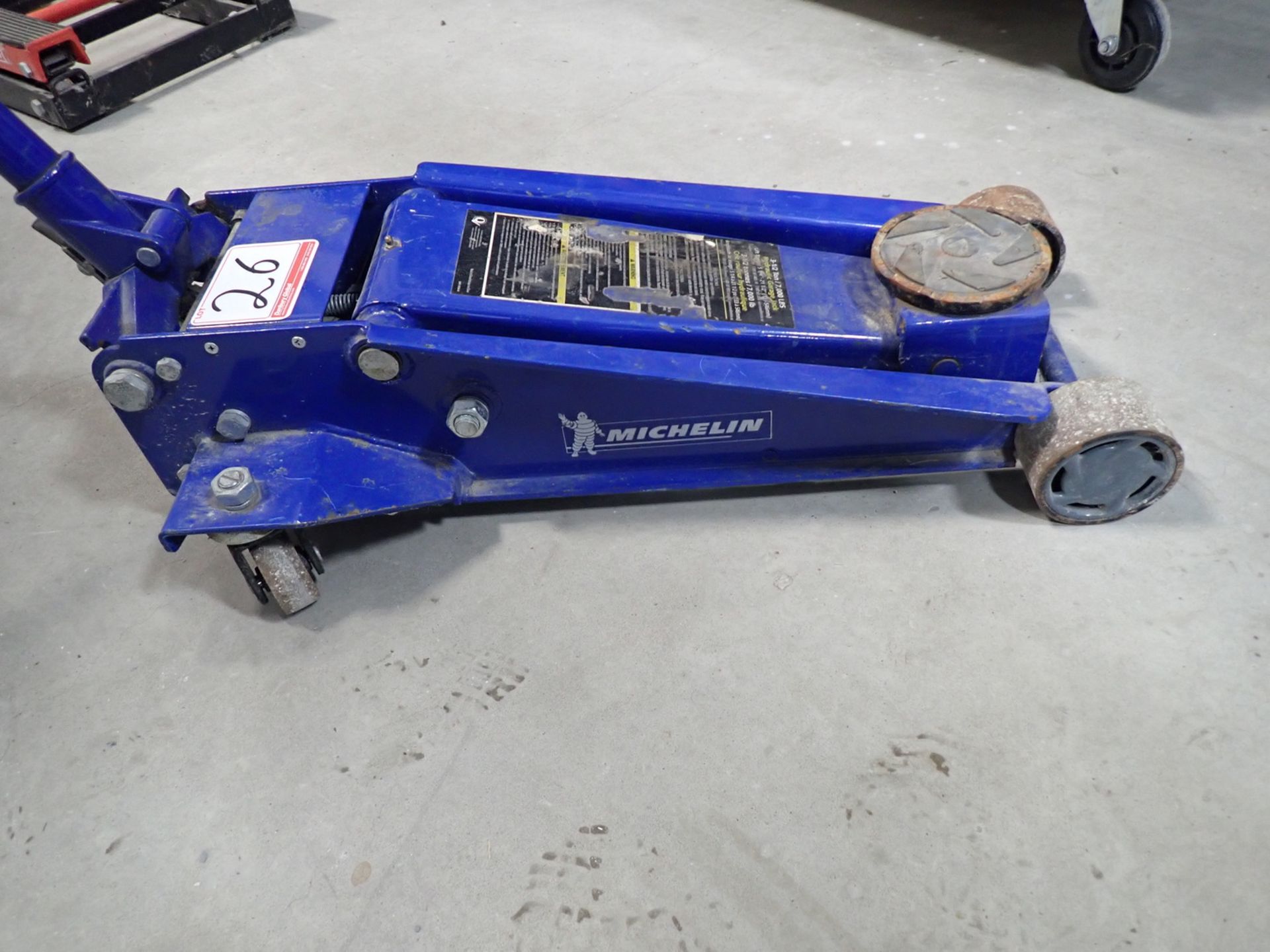 MICHELIN 3.5-TON HYDRAULIC FLOOR JACK