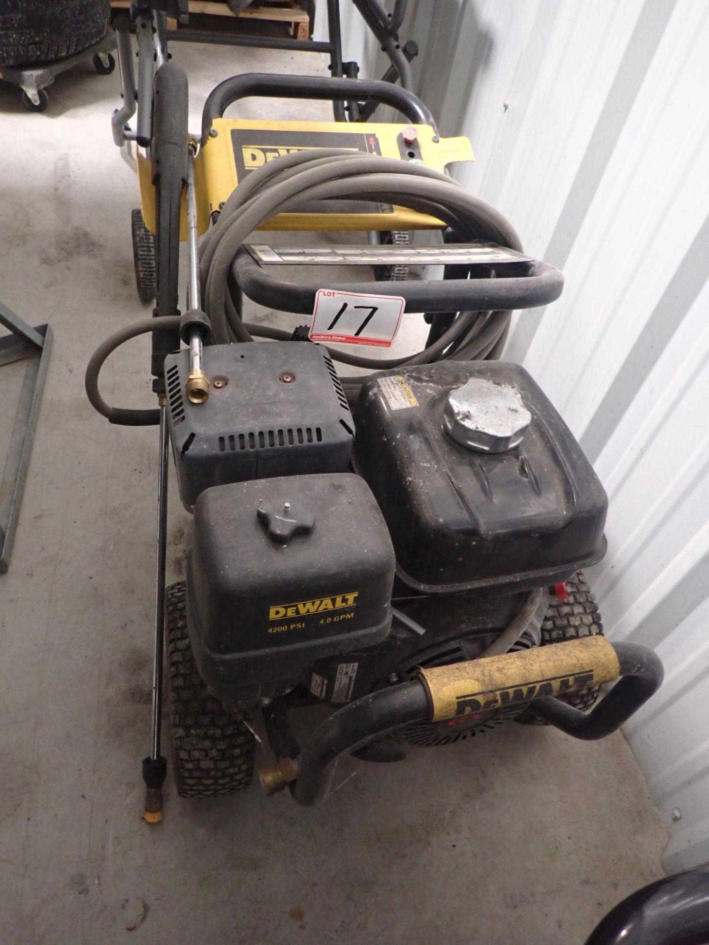 DEWALT 4200 PSI GAS POWER WASHER W/ HONDA GX390 MOTOR