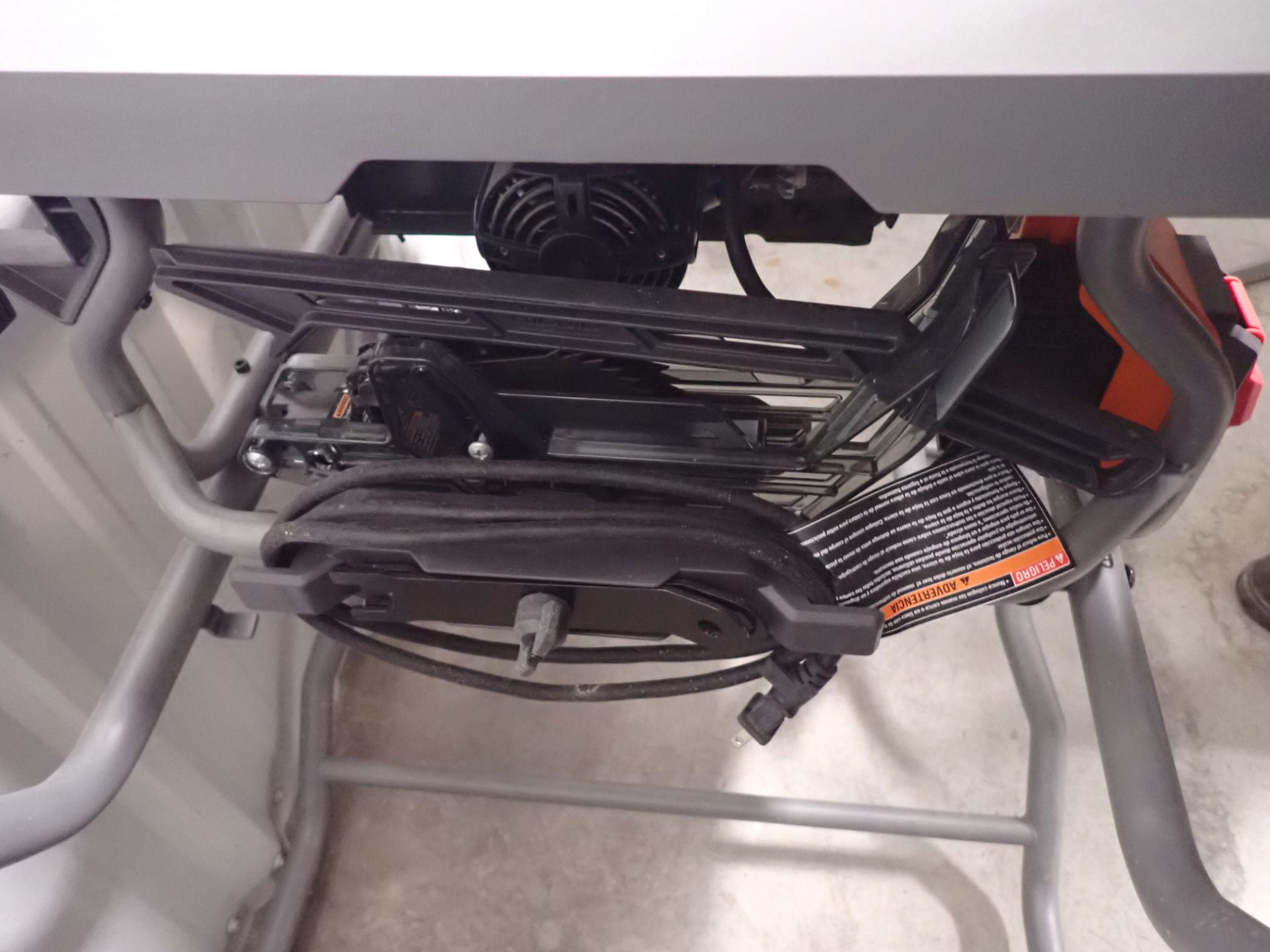 RIDGID PORTABLE COLLAPSIBLE TABLE SAW - Image 2 of 4