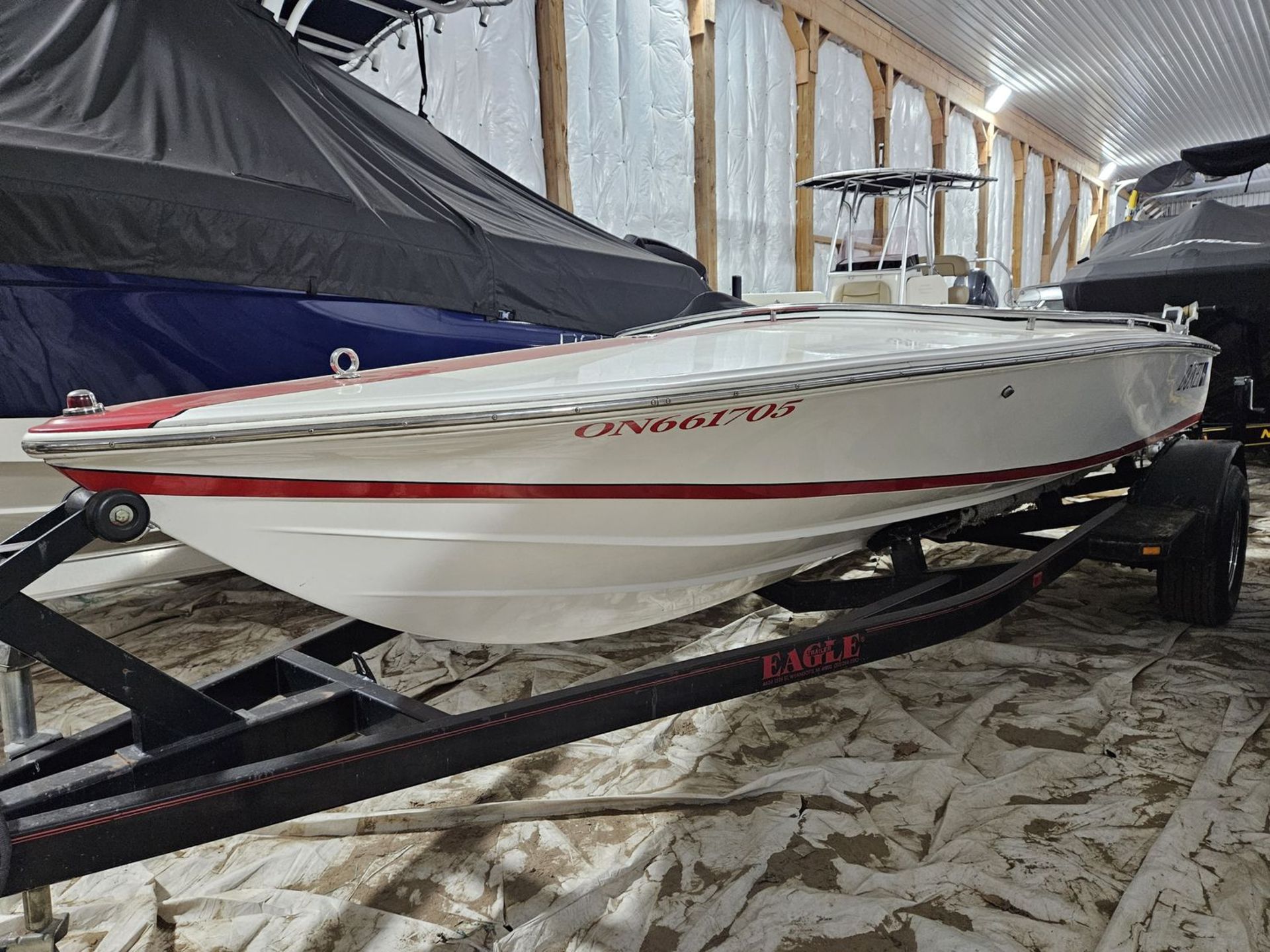 DONZI CLASSIC 18 SPEED BOAT, 18'L, 7' BEAM W/ MERCRUISER 350HP MAGNUM ALPHAONE MOTOR, HIN